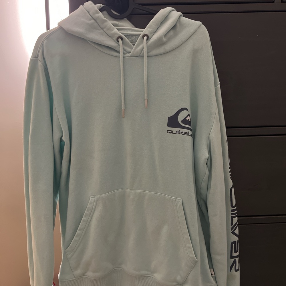 Men’s size small Quiksilver surfing hoodie in aqua